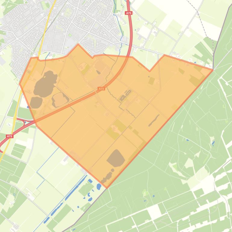 Kaart van de buurt Verspreide huizen ten oosten en zuiden van de spoorlijn.